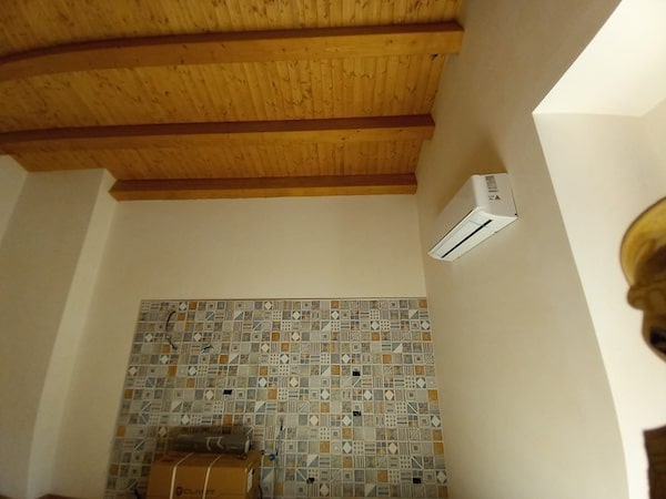 eec885a5-f314-44cb-98ec-110875e44e8a-min